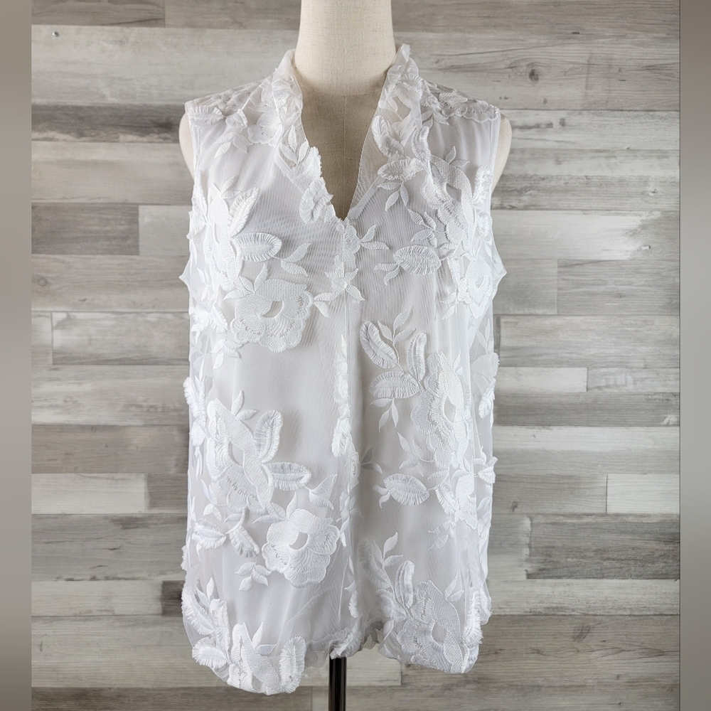 Liz Claiborne Career White Floral Lace Sleeveless Deep VNeck Blouse Size Medium - Picture 14 of 16